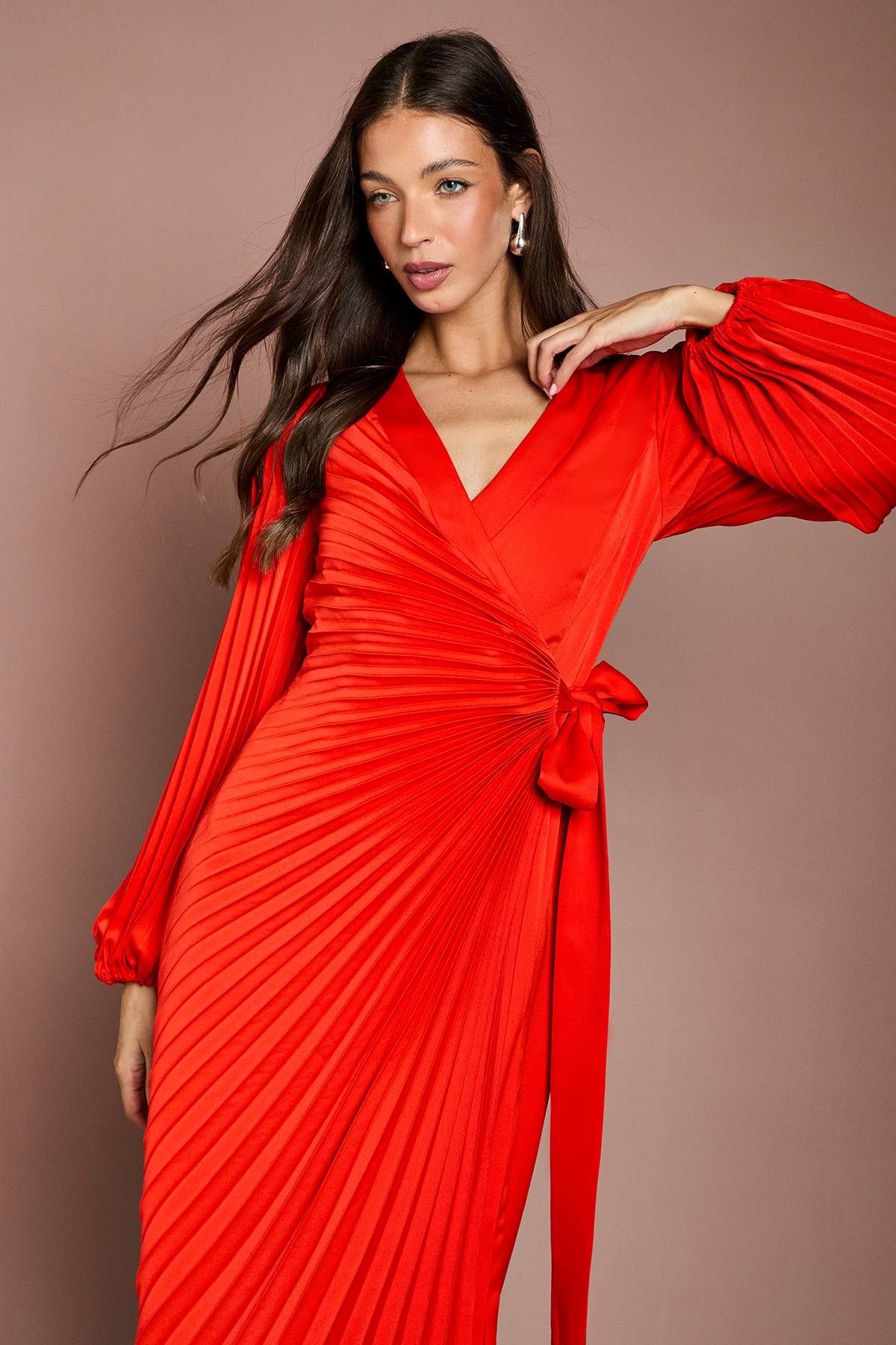 Coast Robe Portefeuille Plissée en Satin