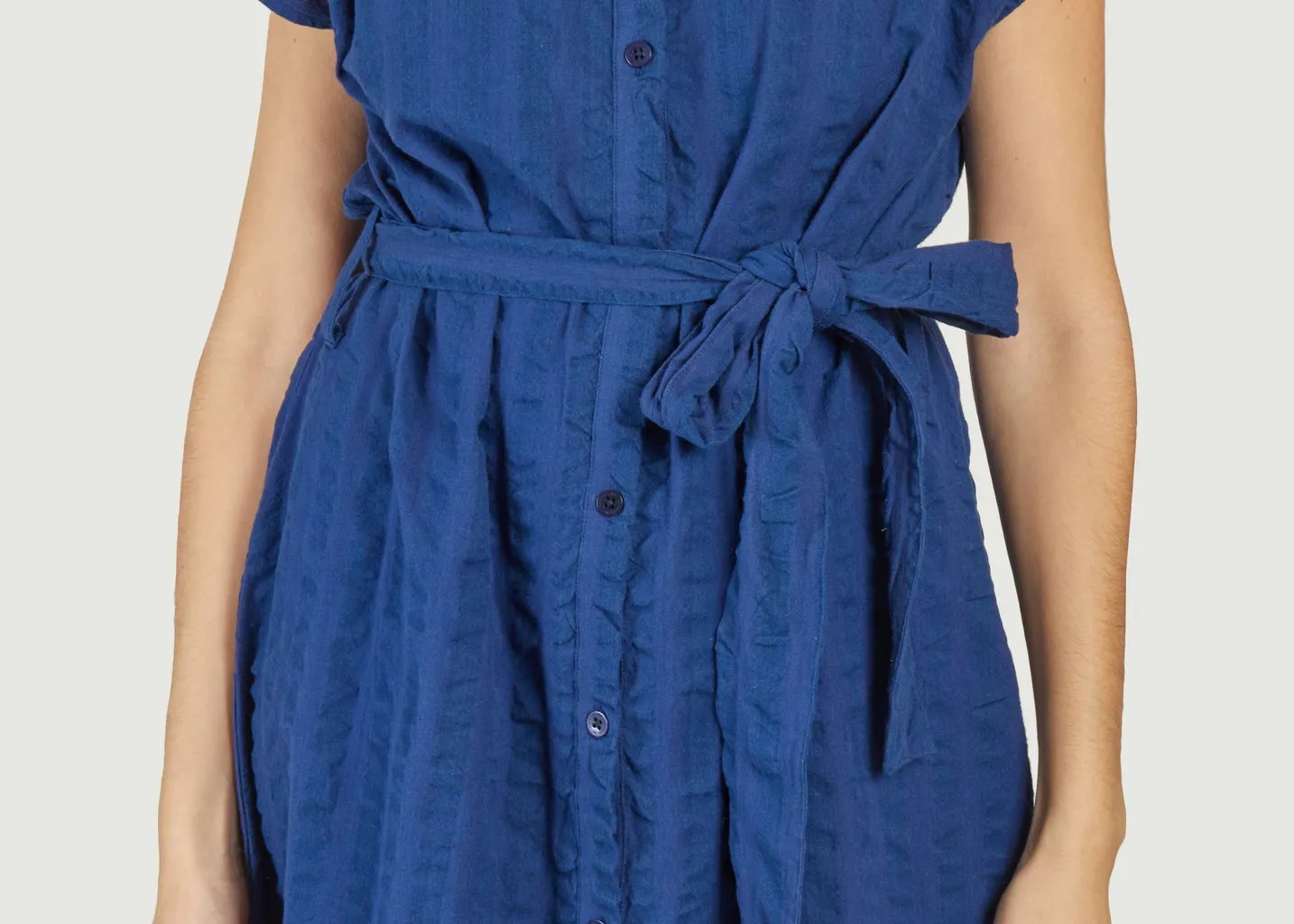 Robe Gretel Thinking Mu