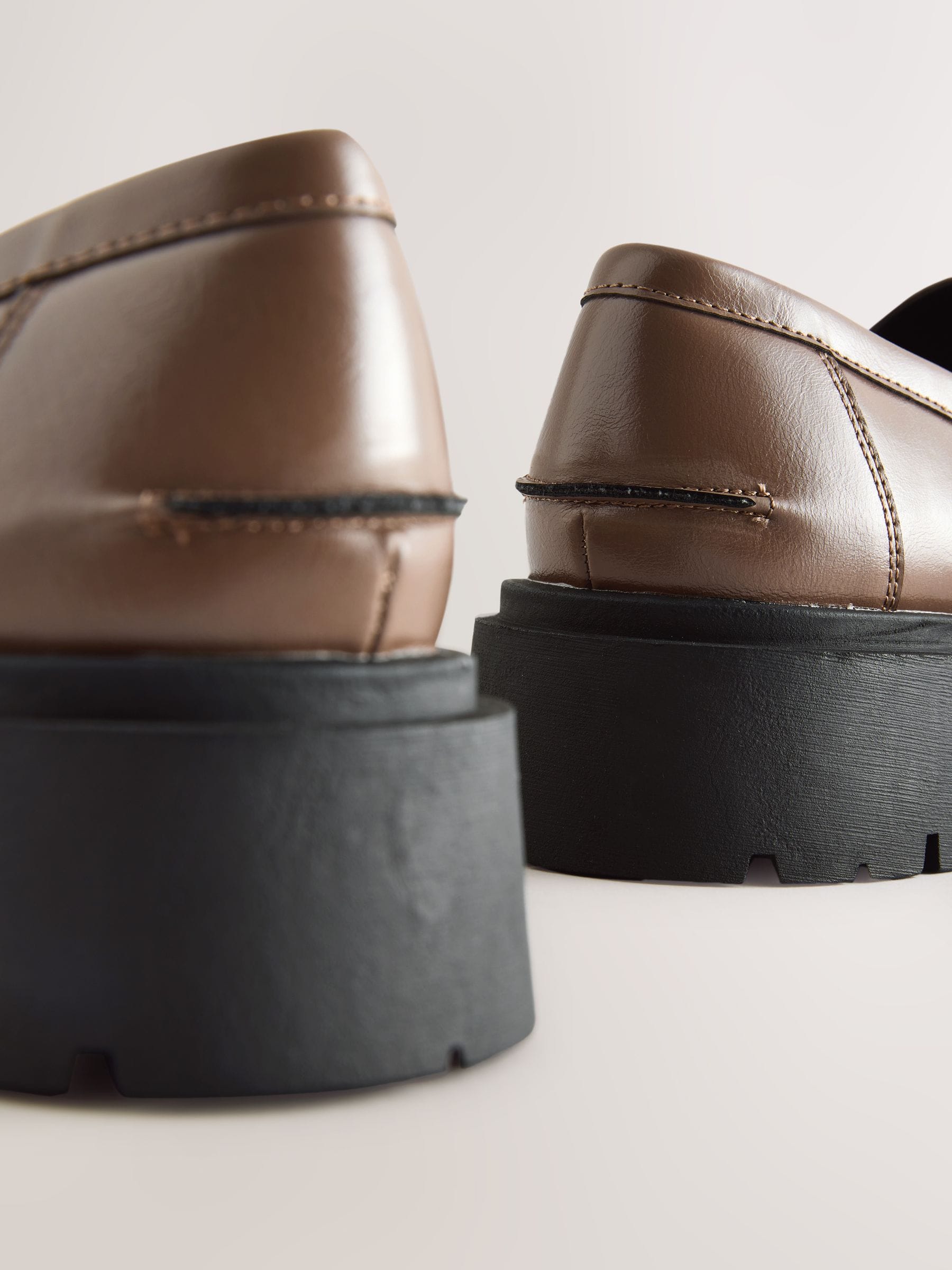 Mokkabruin - Forever Comfort Chunky Platform Tassel Loafers