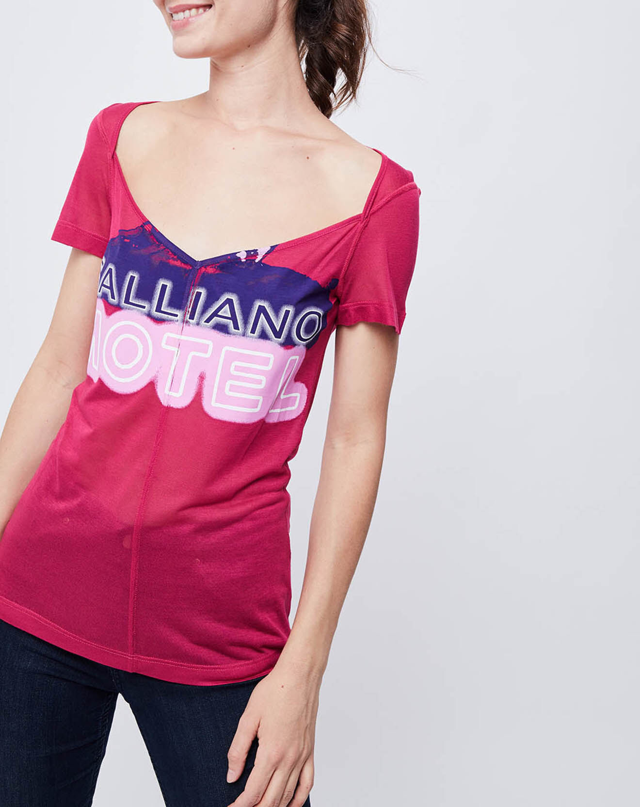 John Galliano T-Shirt fin avec imprimé pourpre