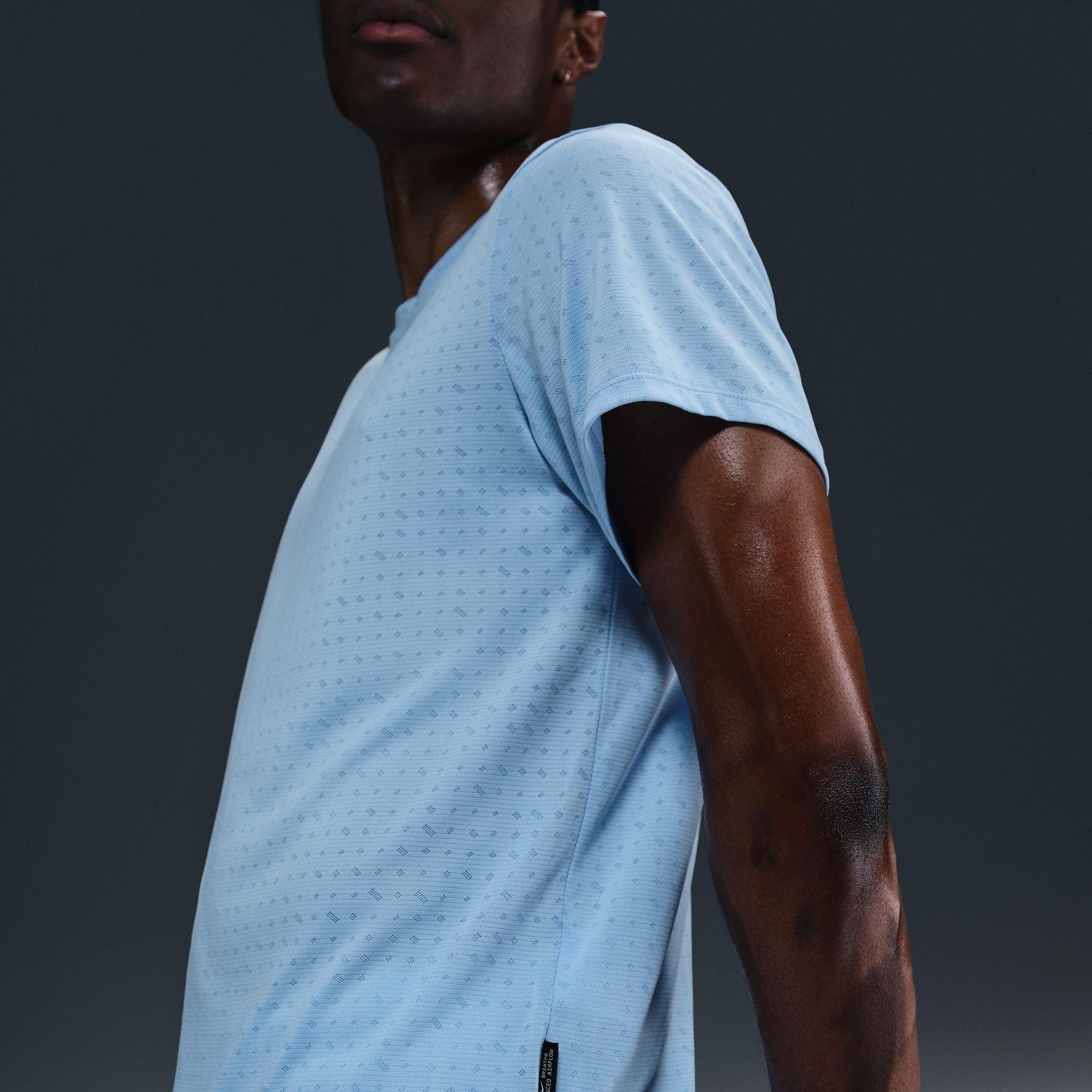 Nike Breathe Miler Sn53