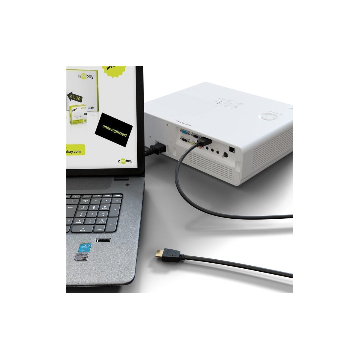 Höghastighets HDMI™-kabel med Ethernet