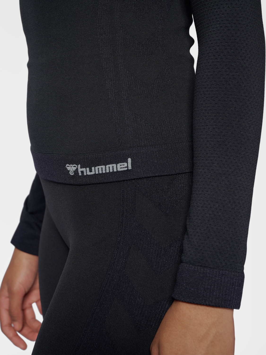 hmlCLEA SEAMLESS TIGHT T-SHIRT L/S