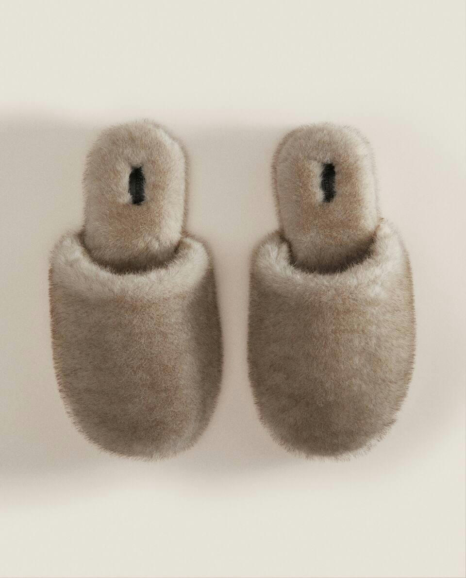 Chinelo Mule de Pele Sintética