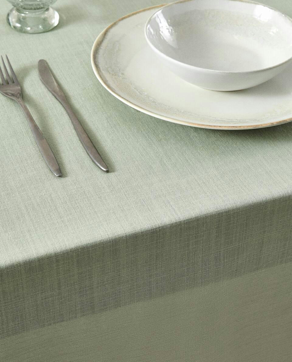 TOALHA DE MESA COM BUNDAS