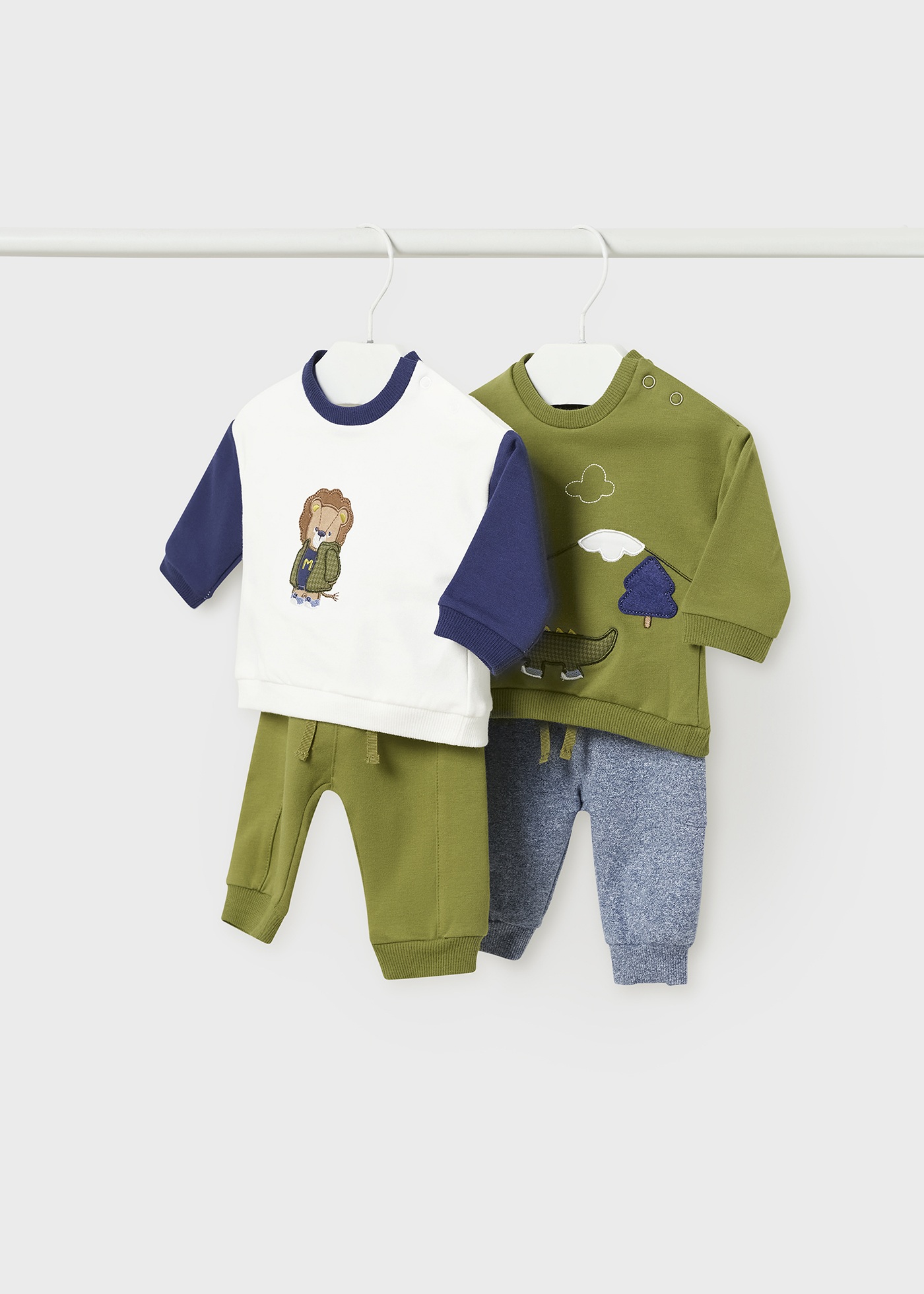 Conjunto de moletom Better Cotton de 4 peças para recém-nascidos