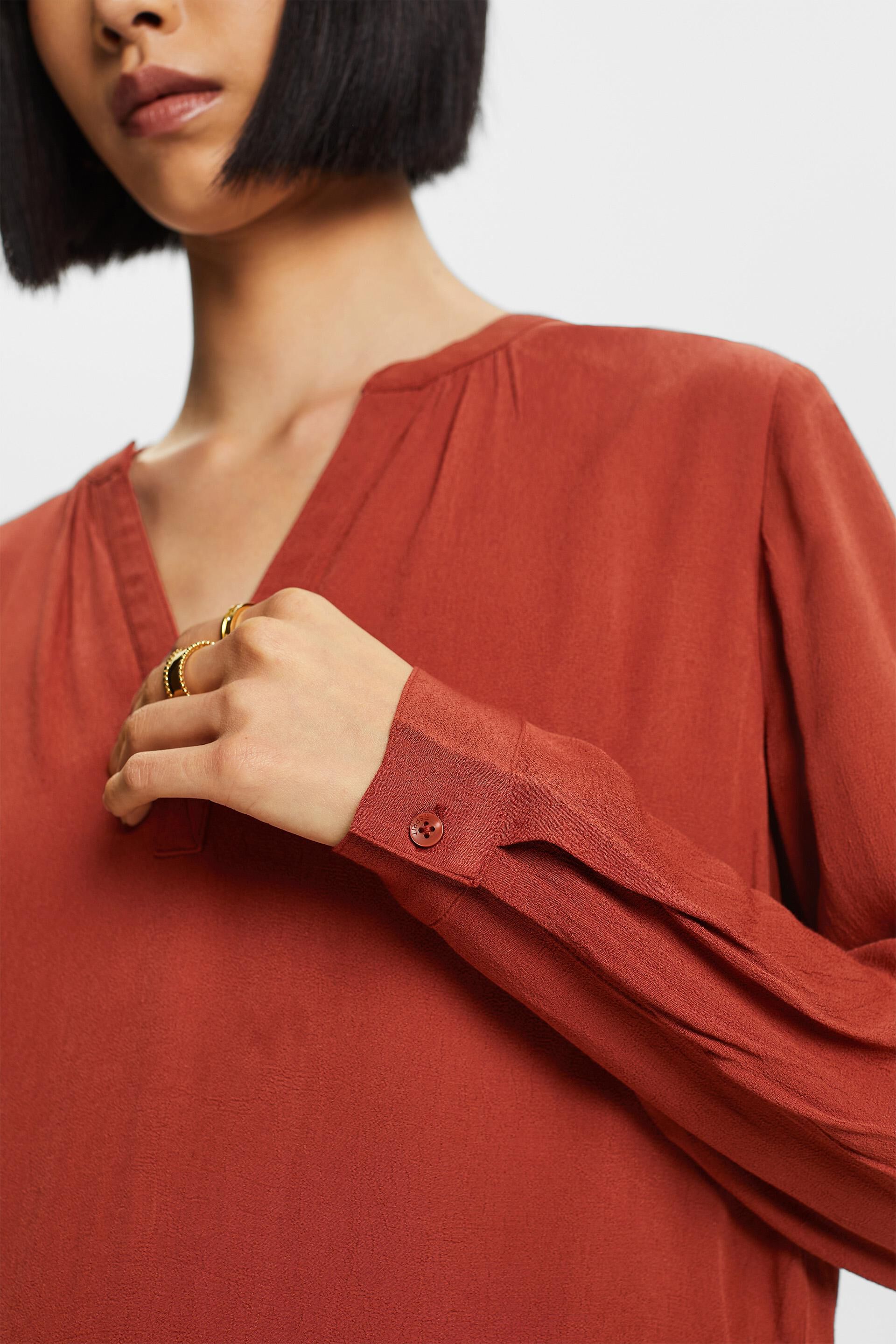 Blouses woven