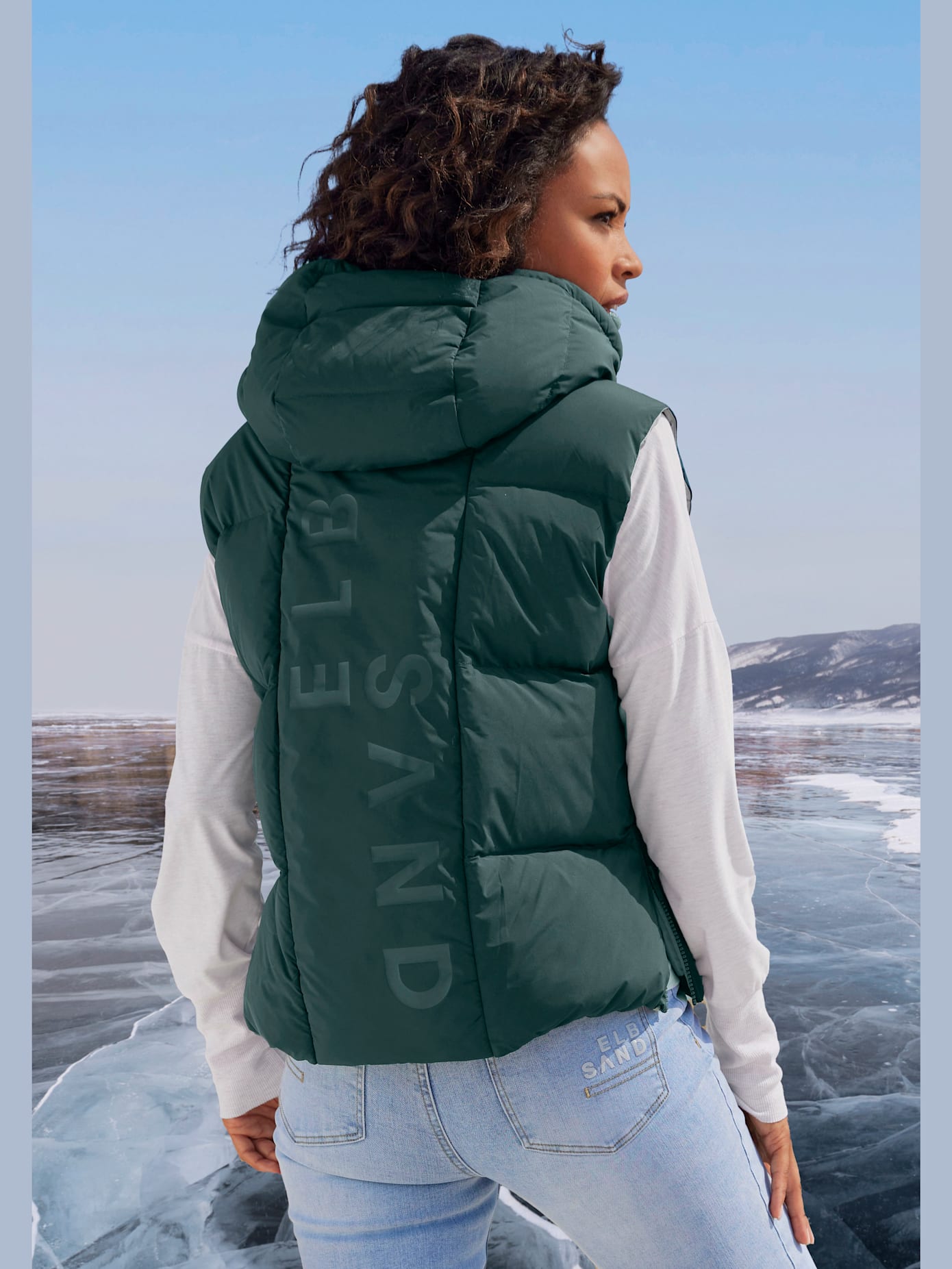 Gilet matelassé doublé avec capuche réglable