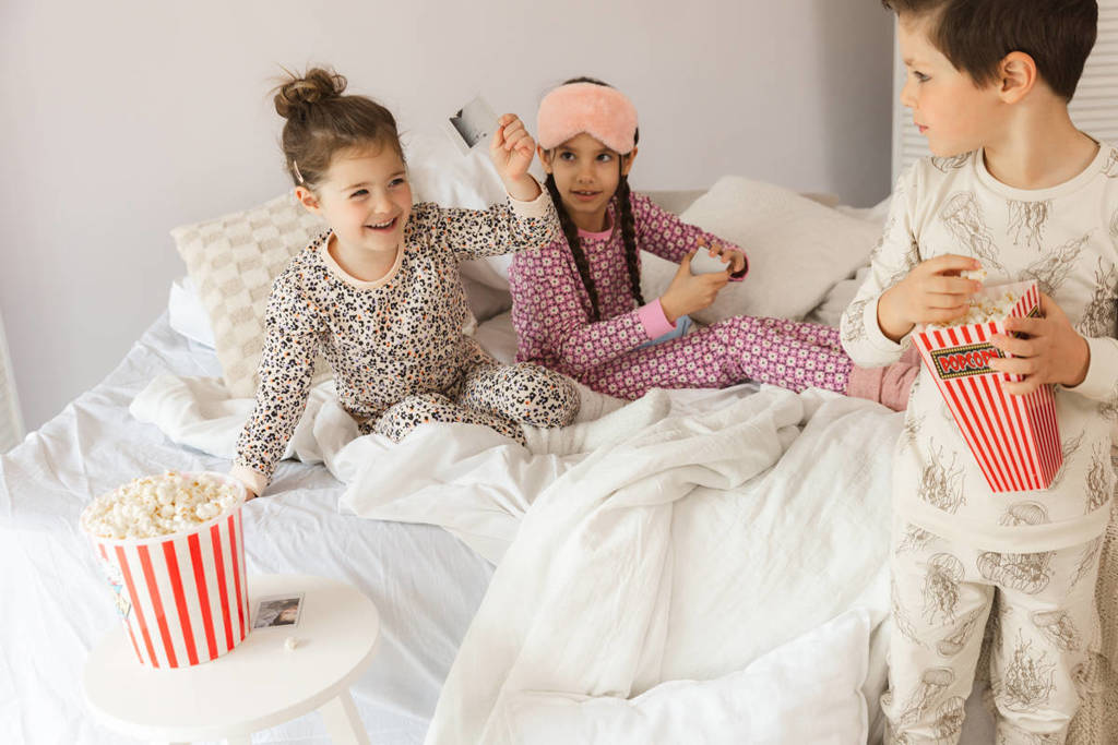 Quapi gebloemde pyjama PUCK ecru/zwart/multicolor
