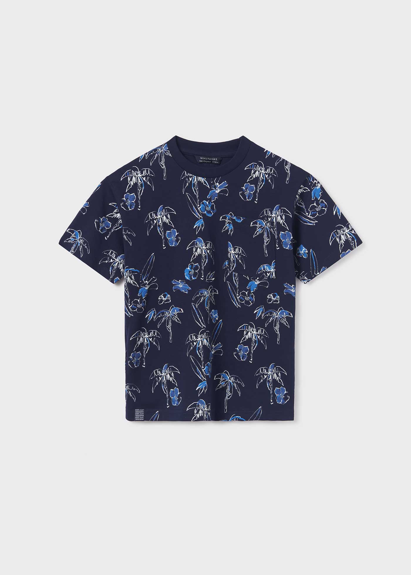 Camiseta infantil com estampa em algodão sustentável.
