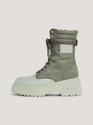 Botas robustas com cadarço e colarinho acolchoado