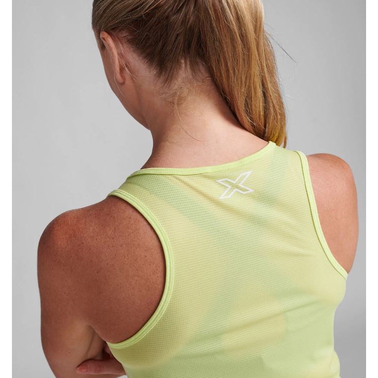 2XU Aero Singlet Limelight/White Reflective