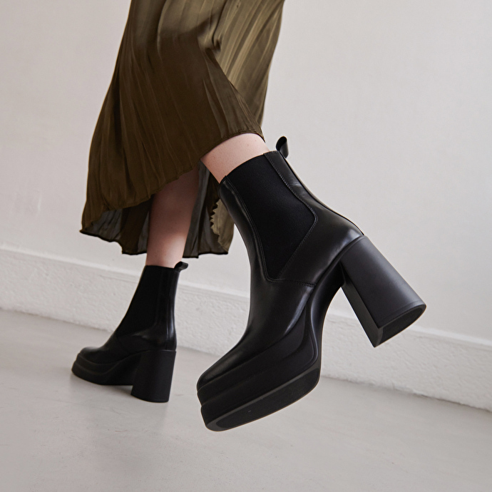 Boots à plateformes  en cuir noir