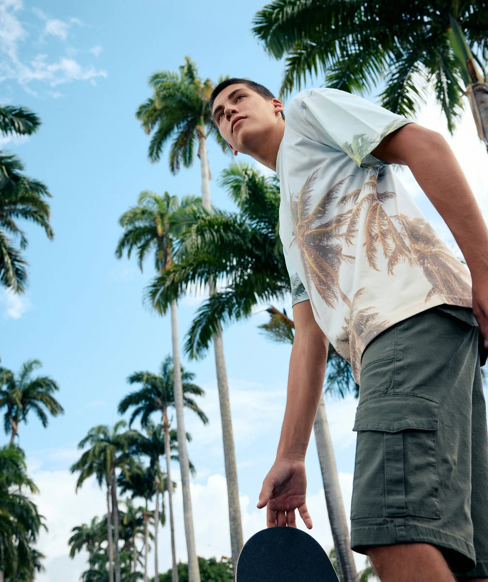 bermuda cargo garçon kaki avec taille élastiquée
