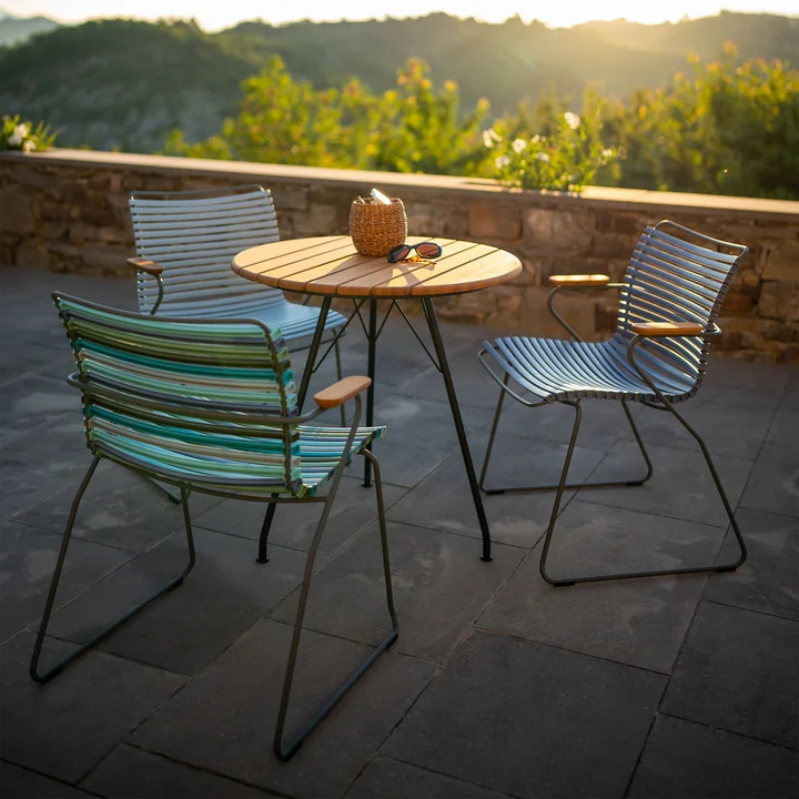 HOUE - CLICK Outdoor Dining Armlehnstuhl mit niedriger Lehne, muted white