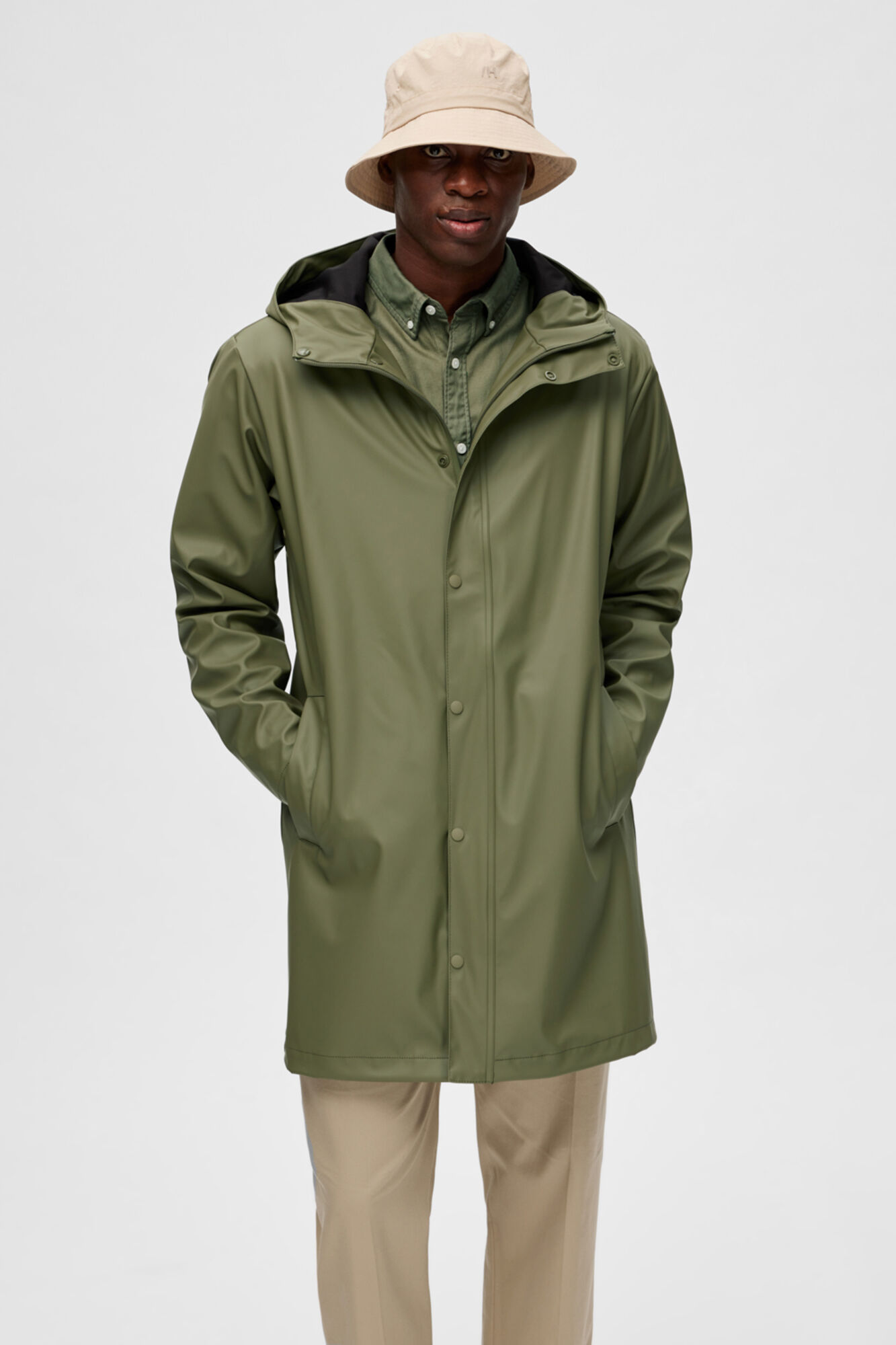 Capa de chuva leve, impermeável e à prova de vento com capuz - Verde