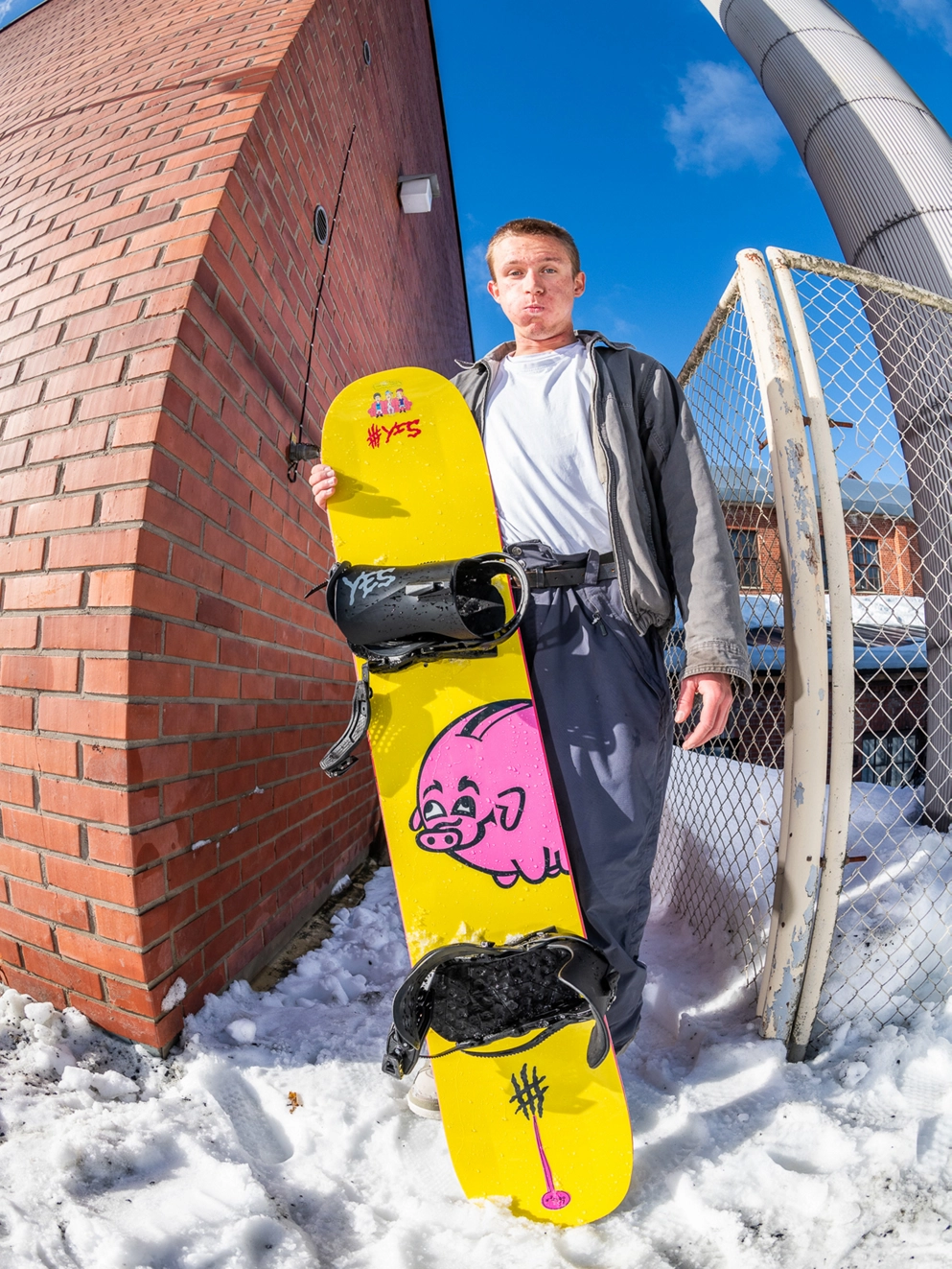 YES Shifter XTRM 2025 Snowboard yellow