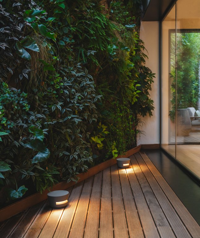 Vibia Dots Outdoor 4695 vloerlamp LED Ø20 beige D1
