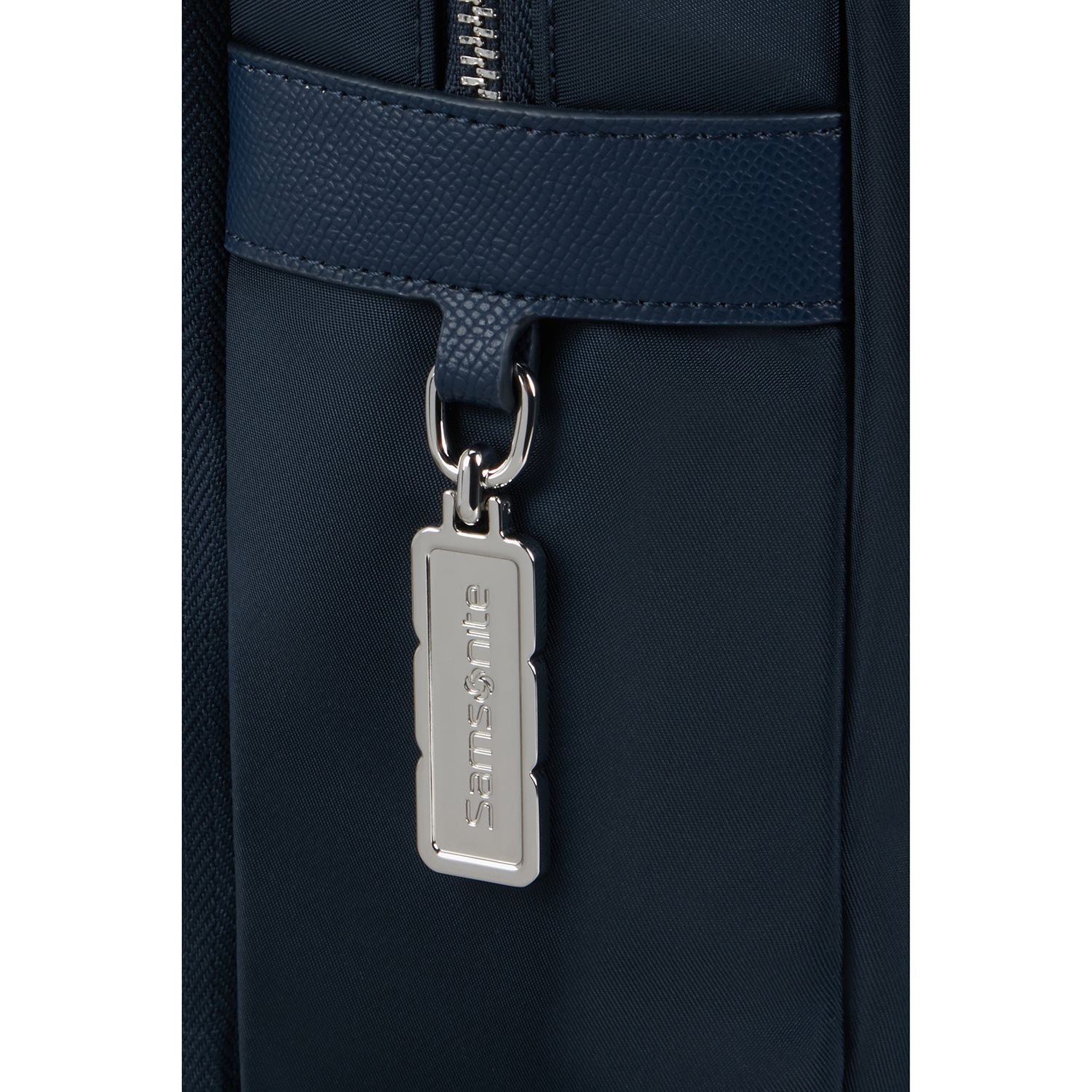 Samsonite Karissa Evo Bailhandle 15.6