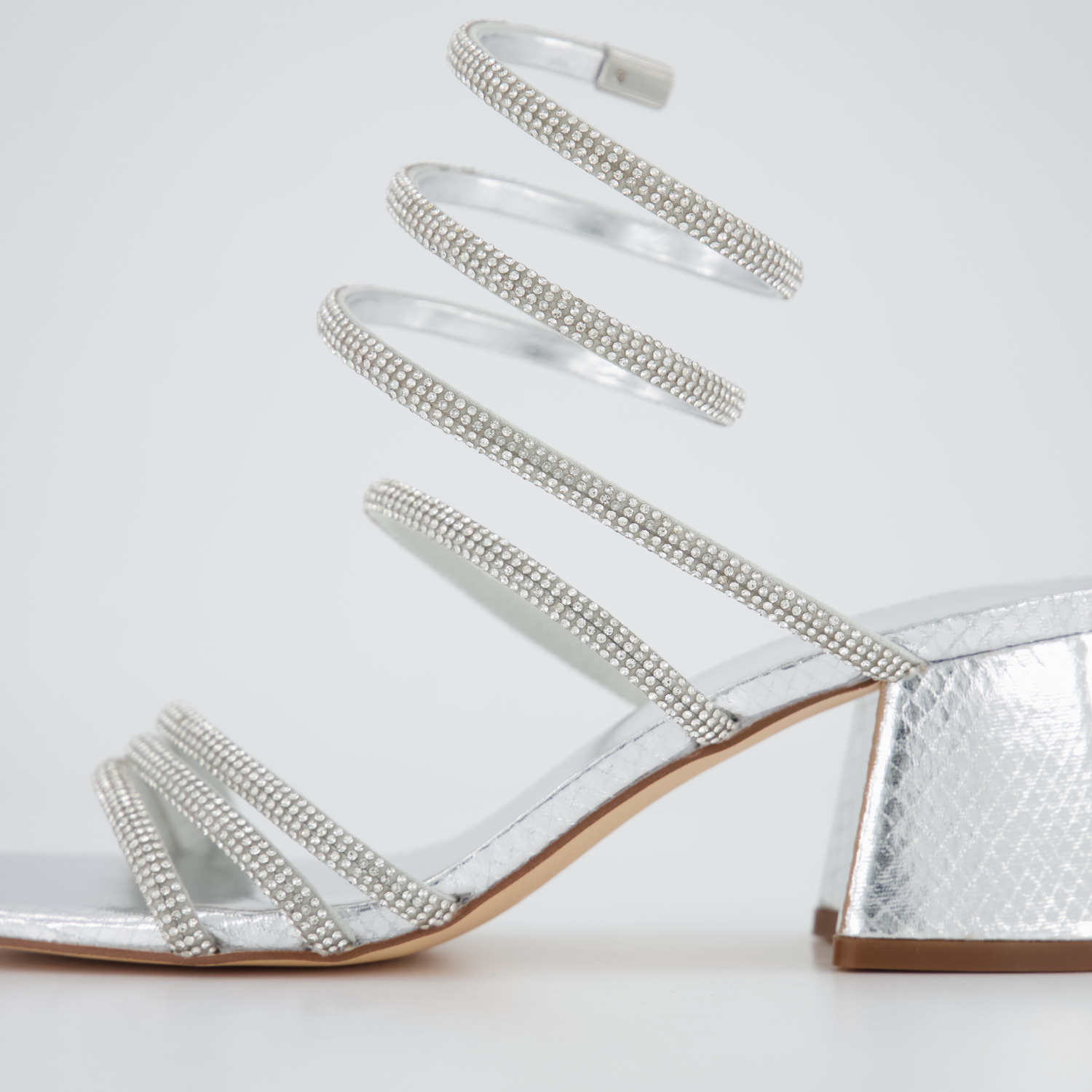 Menbur Sandalen