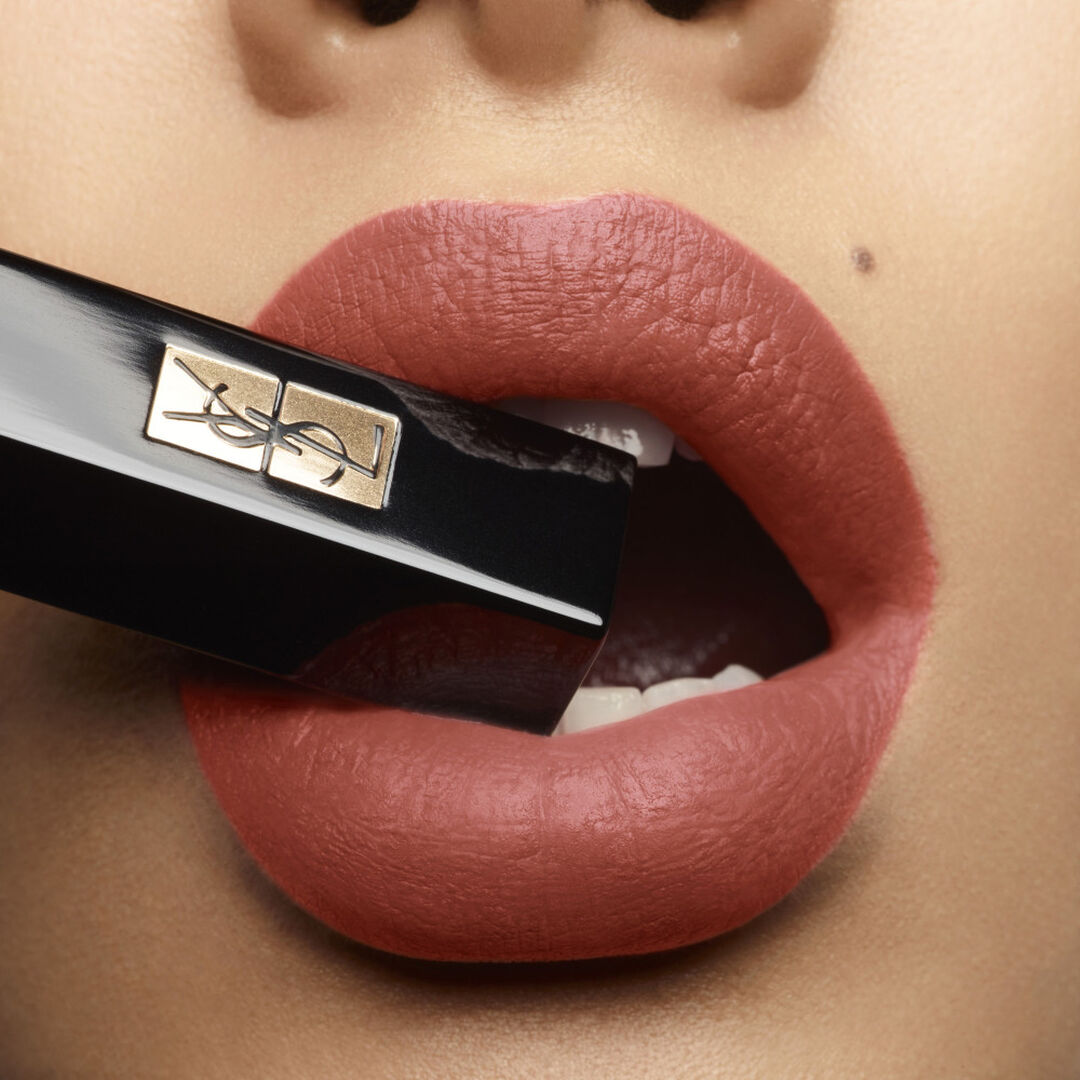 Yves Saint Laurent Rouge Pur Couture The Slim Veltet Radical
