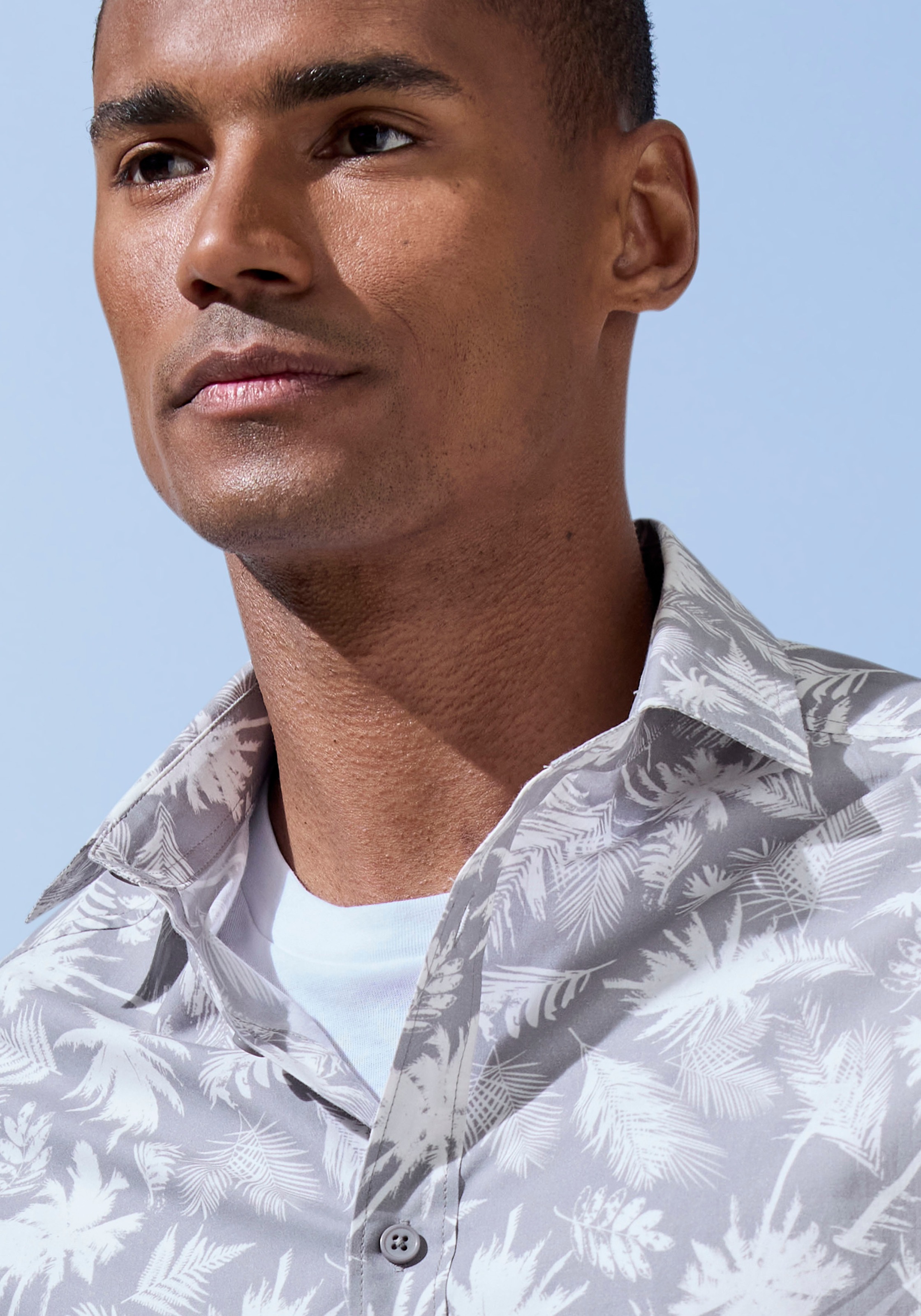 Beachtime Hawaiihemd »Regular fit«, , Kurzarm, Freizeithemd mit Palmenprint, reine Baumwolle