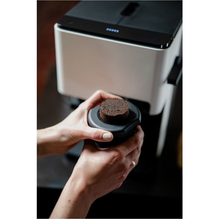 Nivona Kaffeeautomat CUBE 4102 Cremeweiß // 1kg Nivona Kaffee gratis