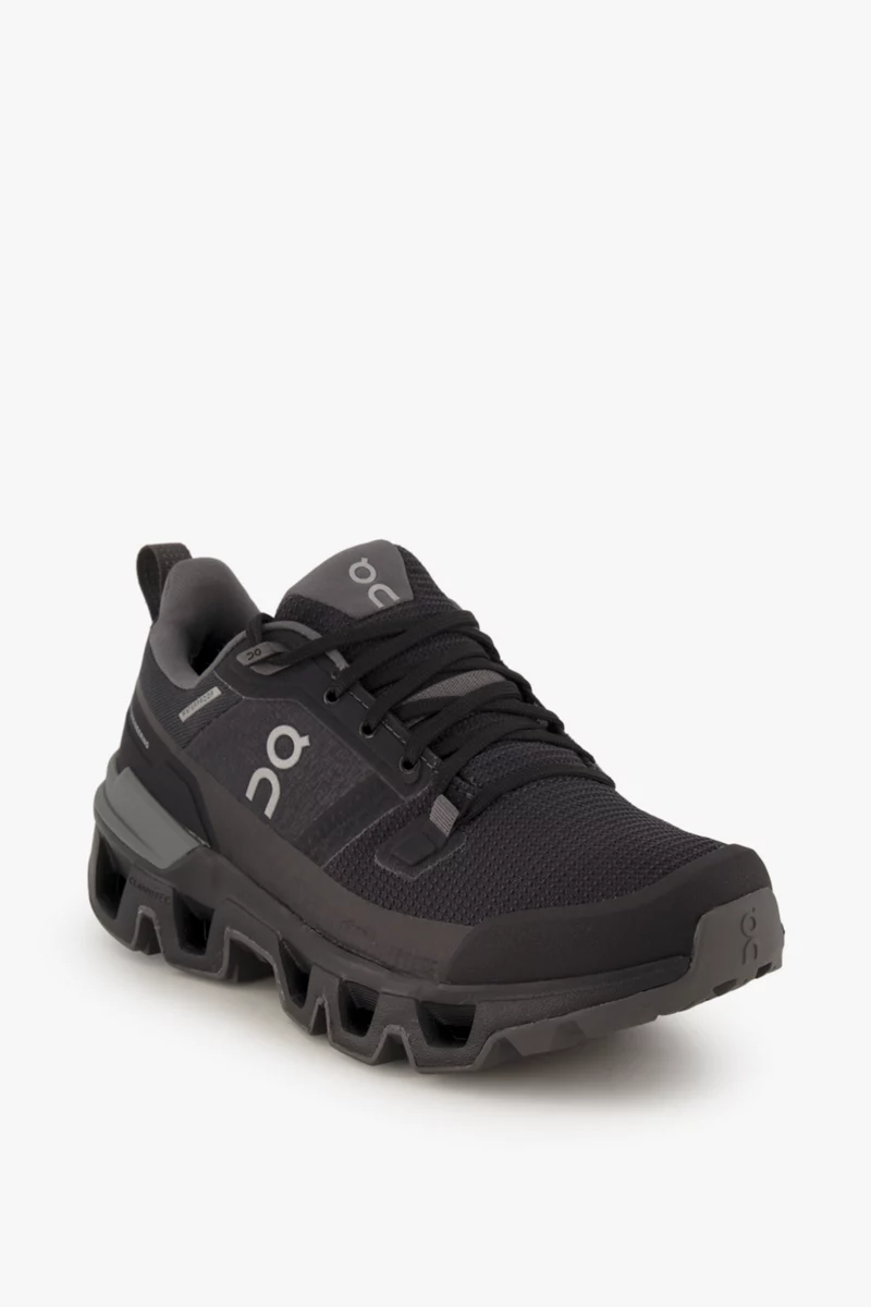 ON Cloudwander Waterproof Herren Trekkingschuh