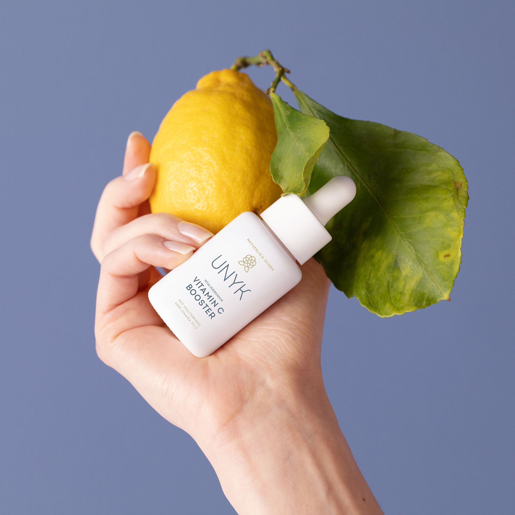 UNYK Vitalisierender Vitamin C Booster mit Moltebeere und Chaga Pilz