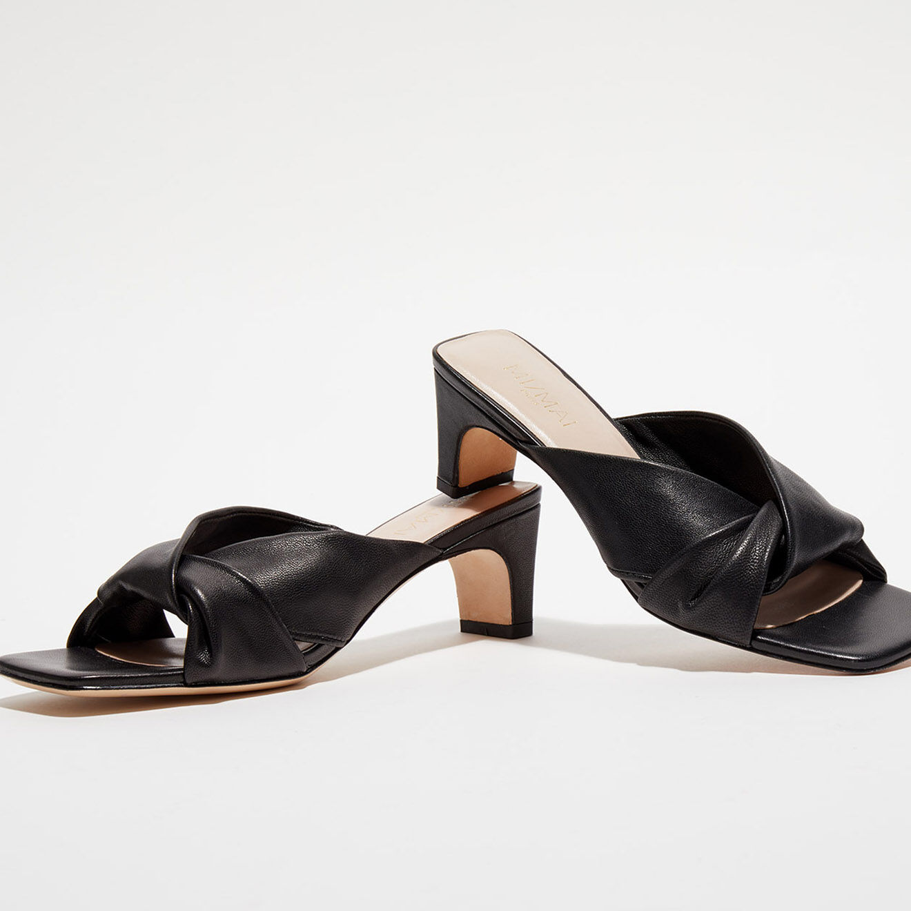 Mi/Mai Mules en Cuir Fidji croisées noires - Talon 5.5 cm