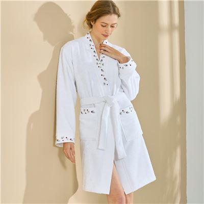 Peignoir brodé fleurs - 400 g/m²