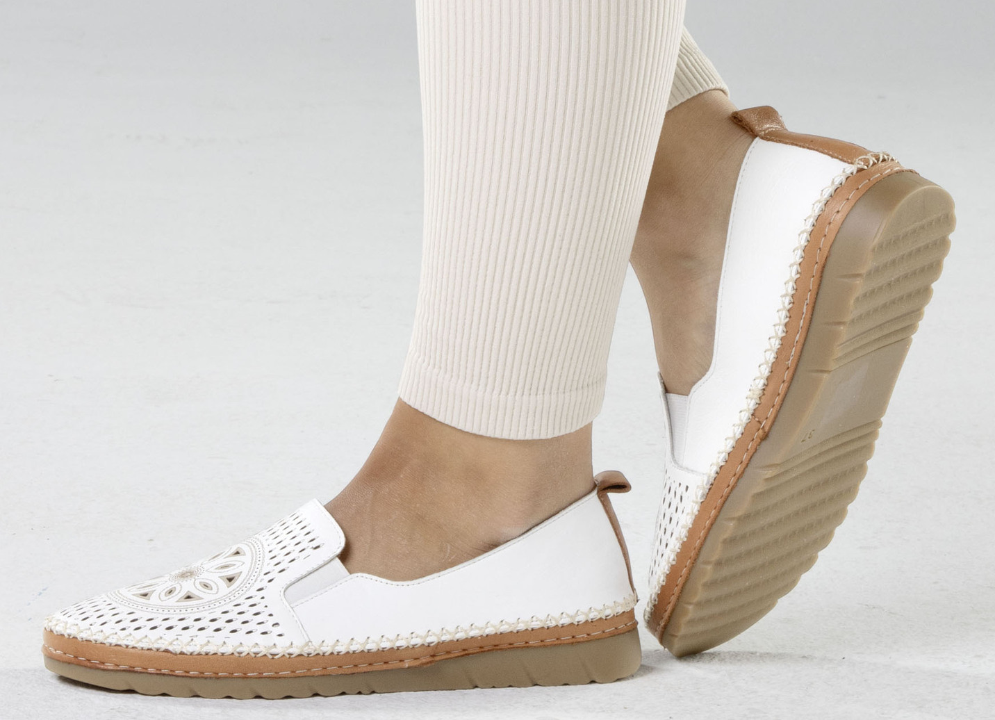Gemini Slipper aus luftig perforiertem Nappaleder