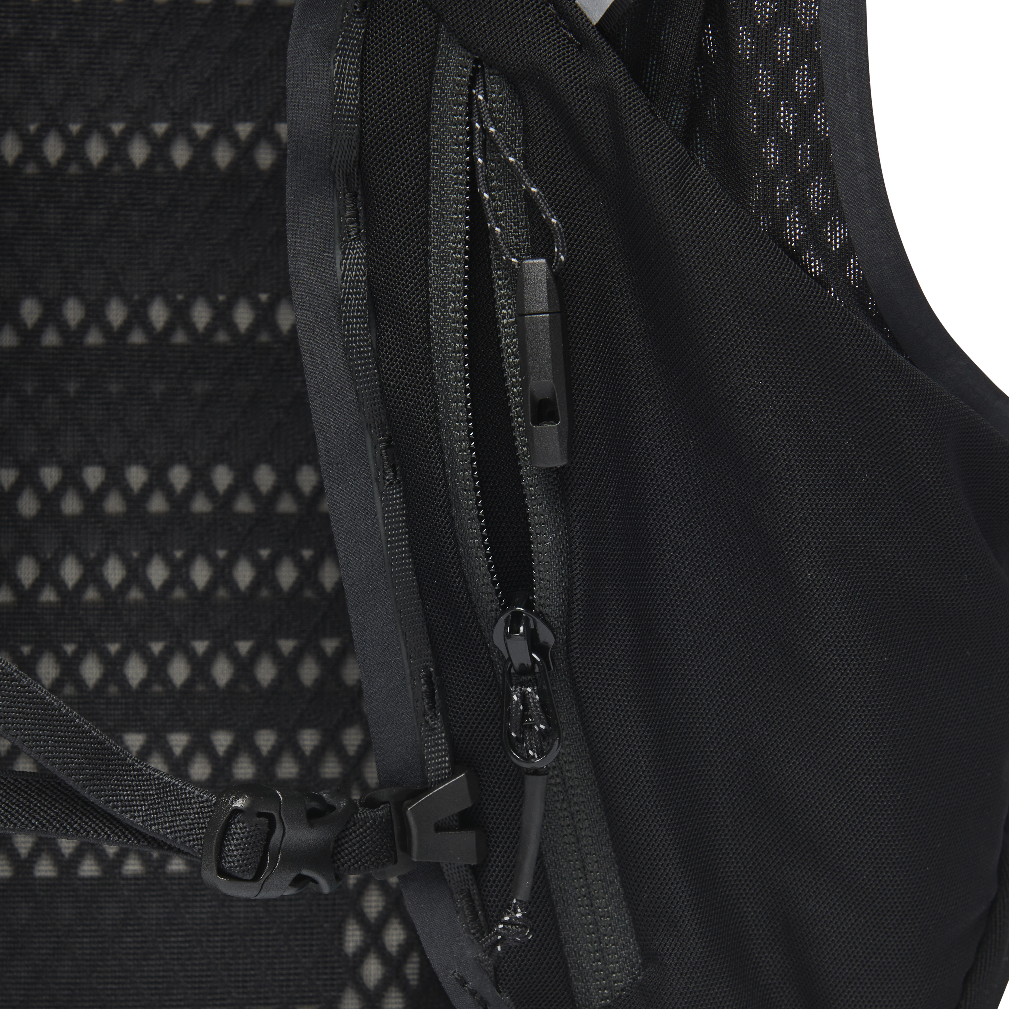 W Distance 15 Backpack