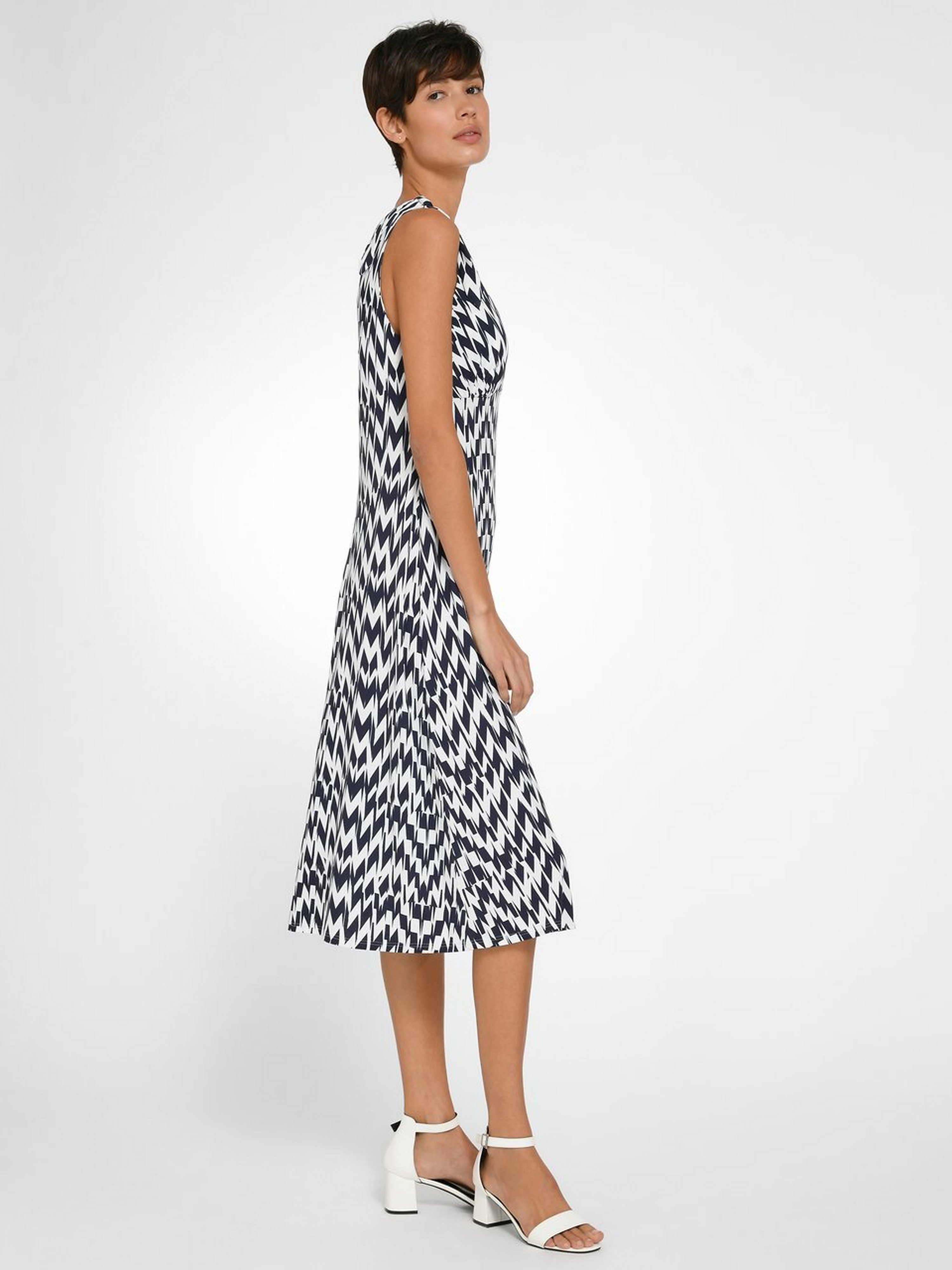 Ärmelloses Kleid