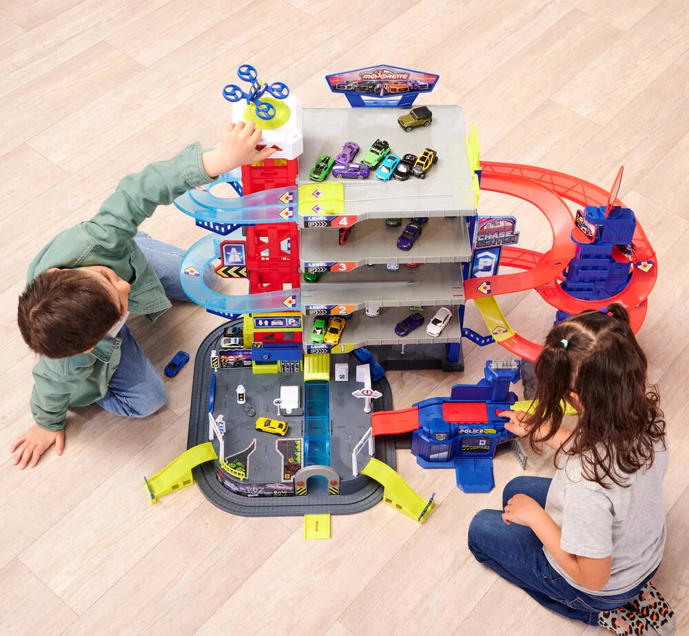 MAJORETTE SUPER CHASE CENTER ET 5 VEHICULES