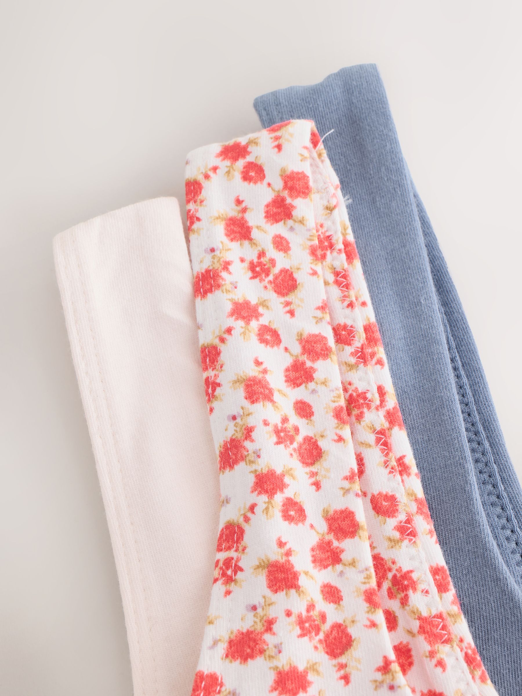 Blauw/crème/bloemenprint - Gewatteerde cropped tops met ultiem comfort