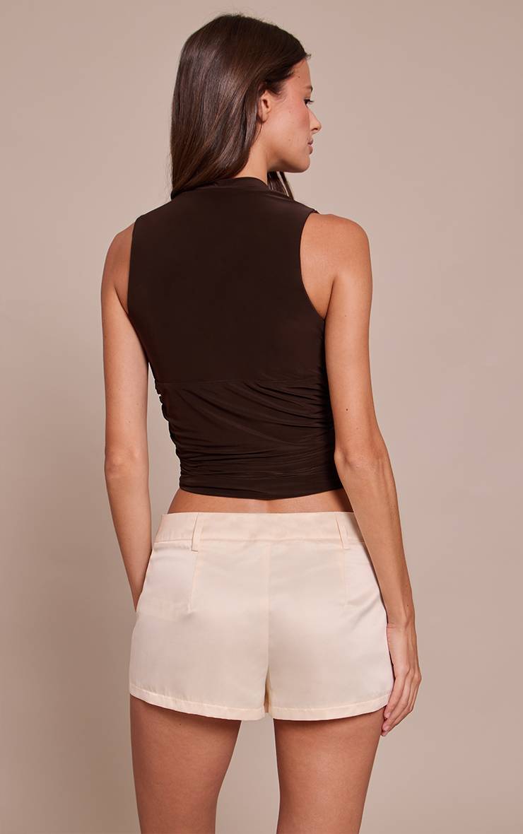 Crème Short Satiné Taille Mi-haute