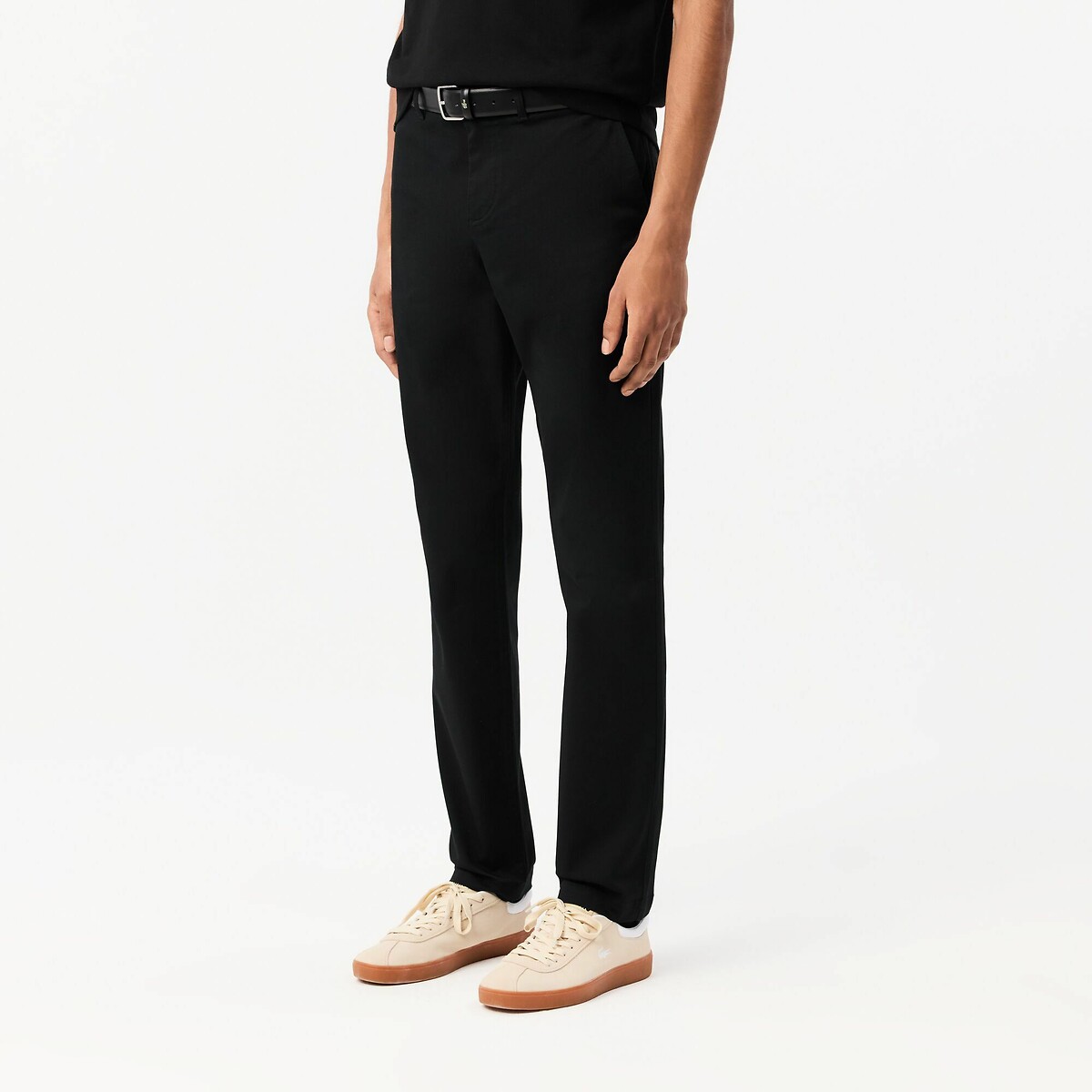 LACOSTE<br>Calça chino, corte slim, algodão elástico
