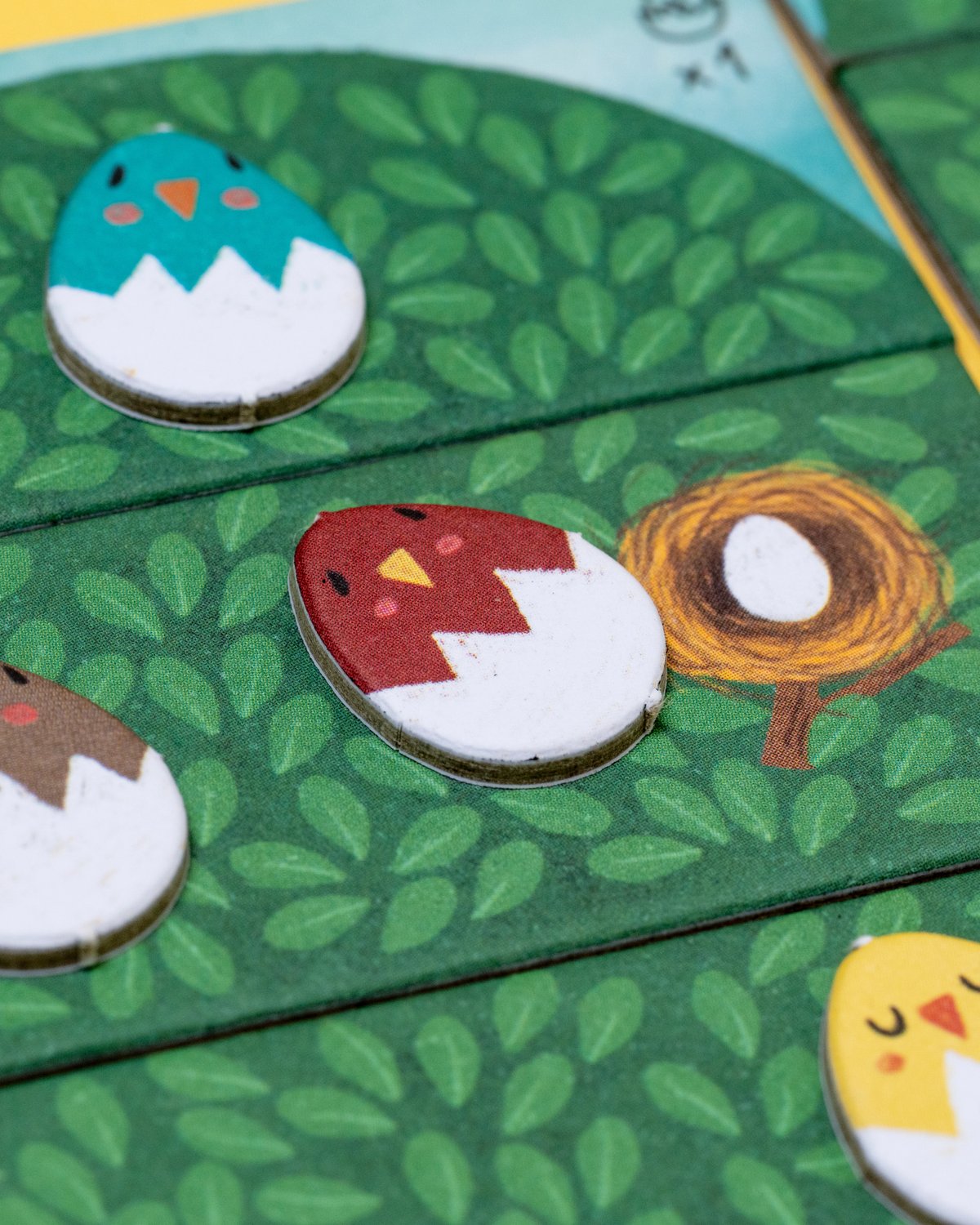 Brettspill Barn 4år+, Pocket size – Lagspill “Bygg trær og hjelp små kyllinger ut i verden” | Piu Piu Tiny Game