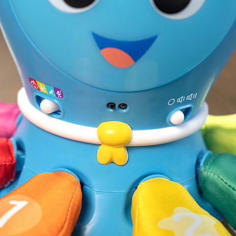 Baby Einstein crawl & chase pal go opus go