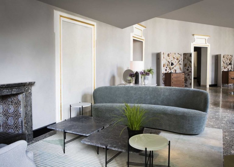 Gubi Stay sofa oval 240 Belsuede-012 groen