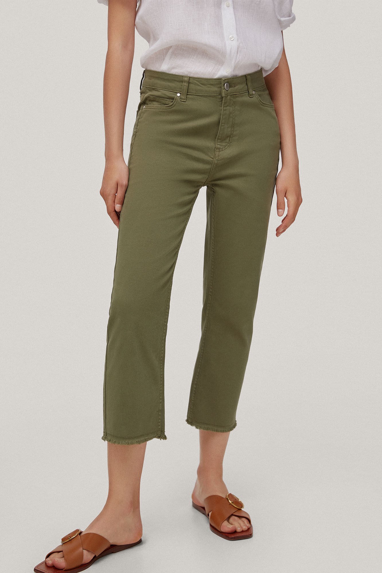 Calça jeans capri reta com 5 bolsos - Verde