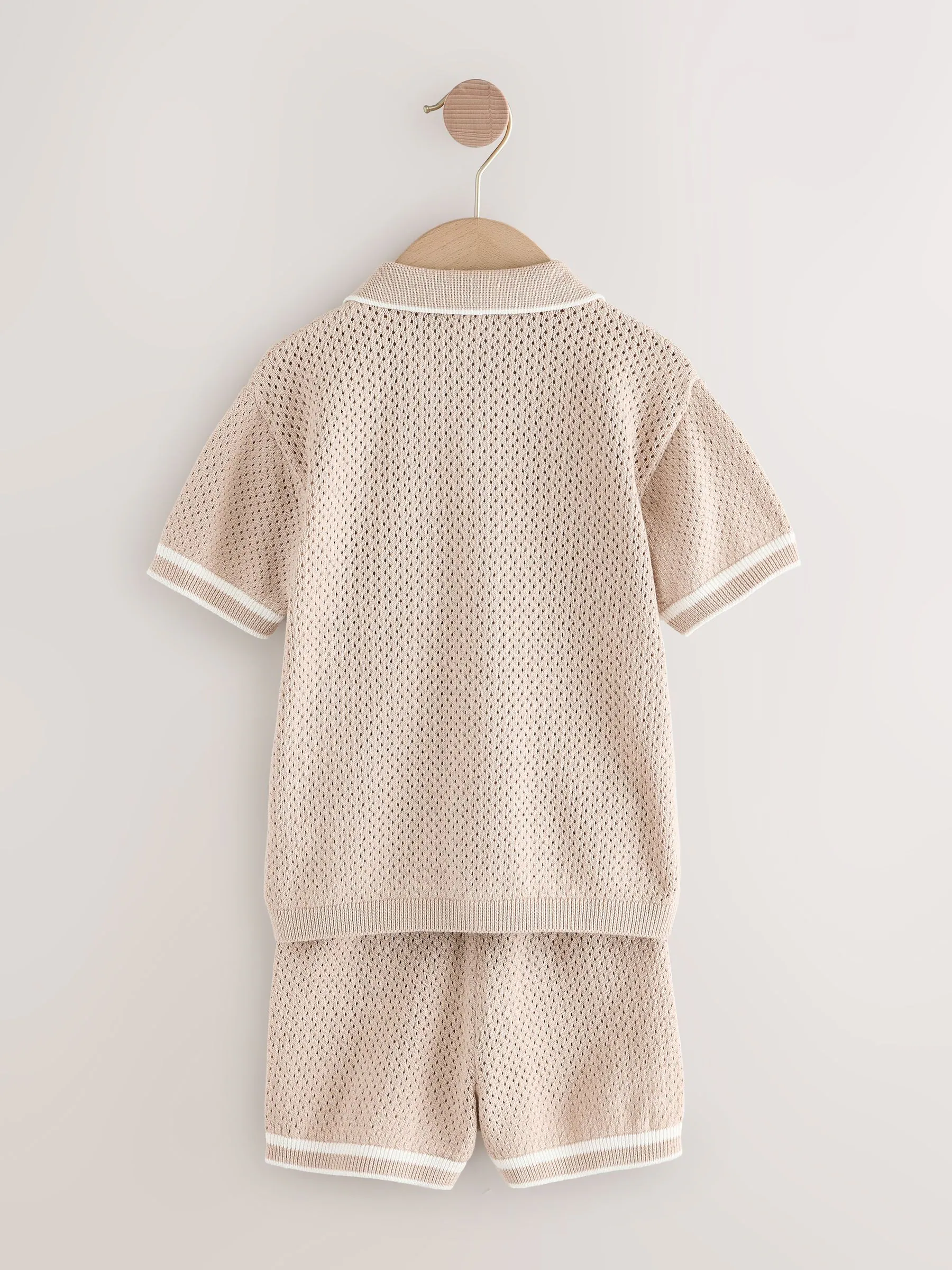 Taupe - Set van gebreid poloshirt met textuur en reverskraag en shorts (3mnd -10jr)