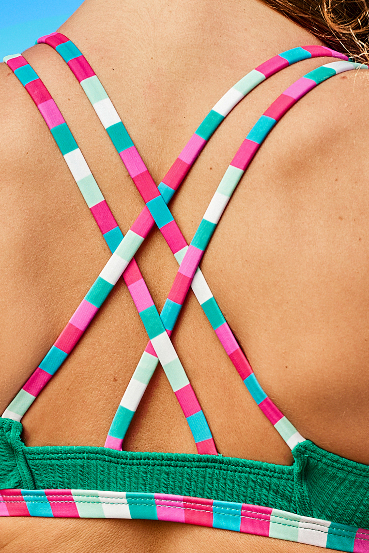 Bikini taille haute découpé vert et rose