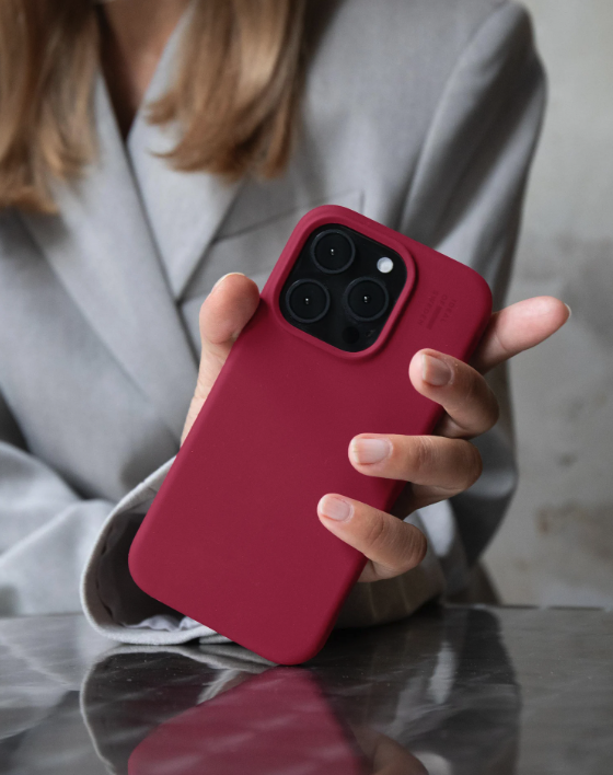 iPhone 16 Pro MagSafe Silikon Hülle Case Recycled (IDSICMS-I2461P-521) - Cranberry