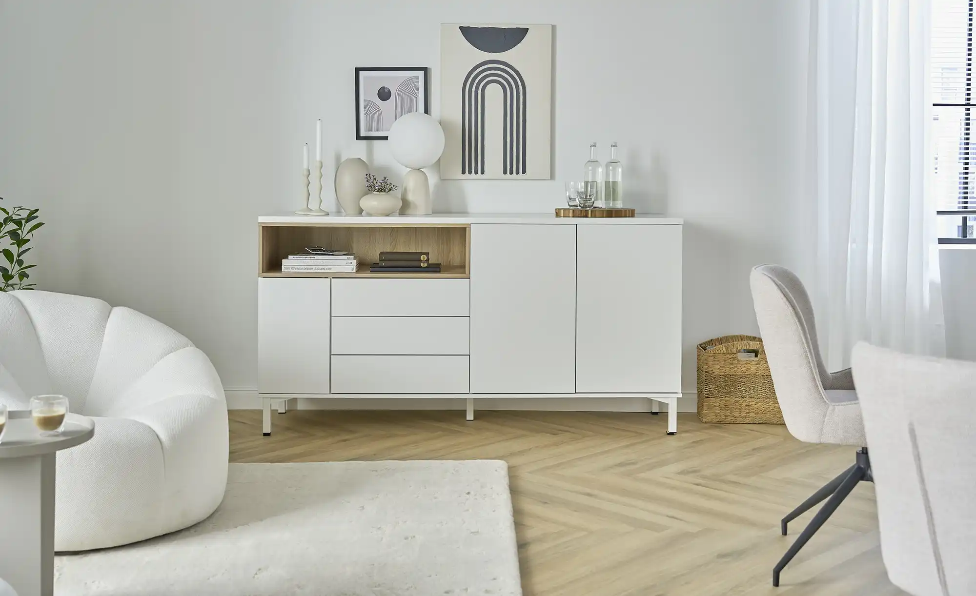 Roomers Sideboard  Case