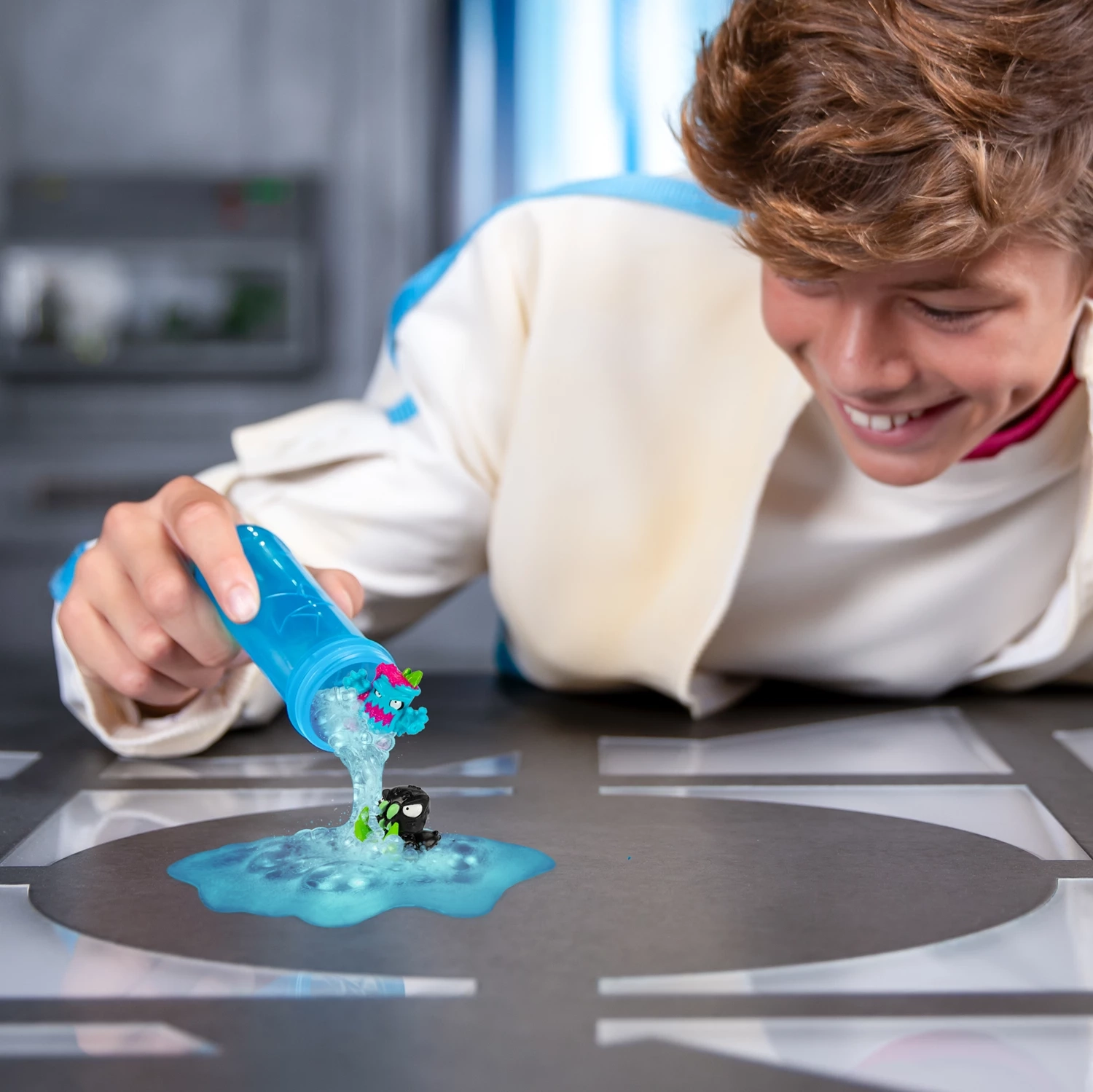 Mr Beast Lab Swarms Biomites Kinder Labor Spielset Monster Reagenzglas Experiment Spielzeug (24702)