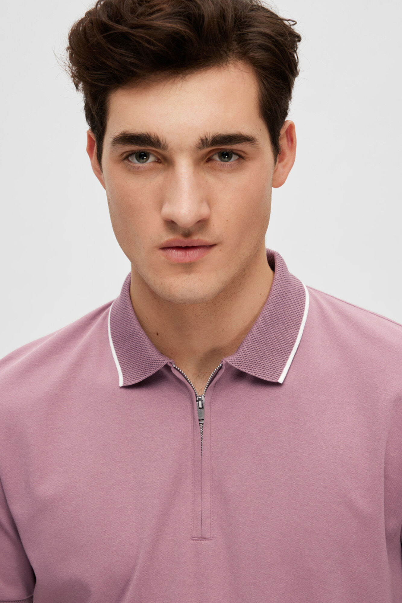 Camisa polo de manga curta com zíper em algodão orgânico. - Lilás