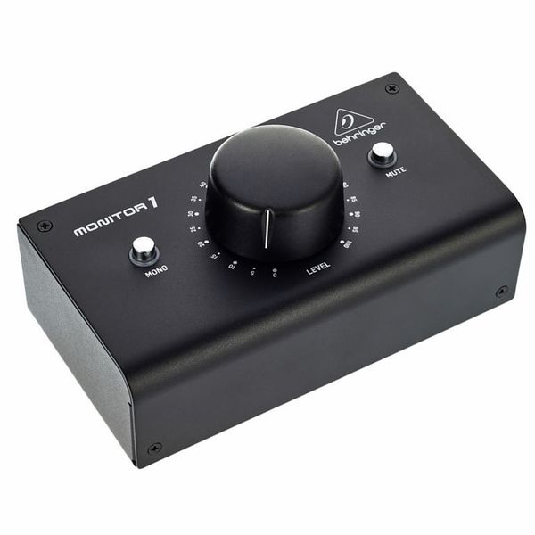 Behringer Monitor1
