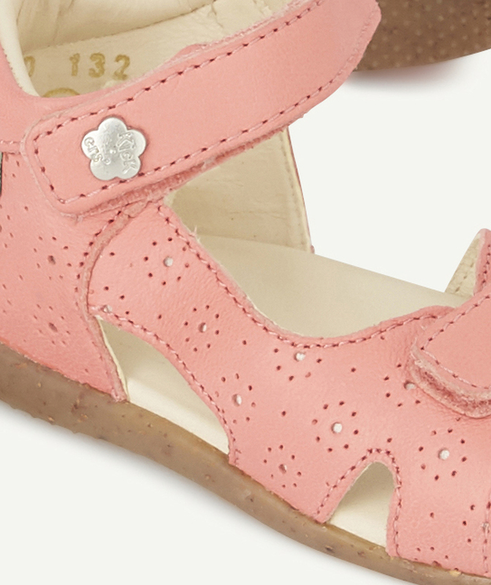 KICKERSLES SANDALES EN CUIR ROSE AVEC BANDES AUTO-AGRIPPANTES